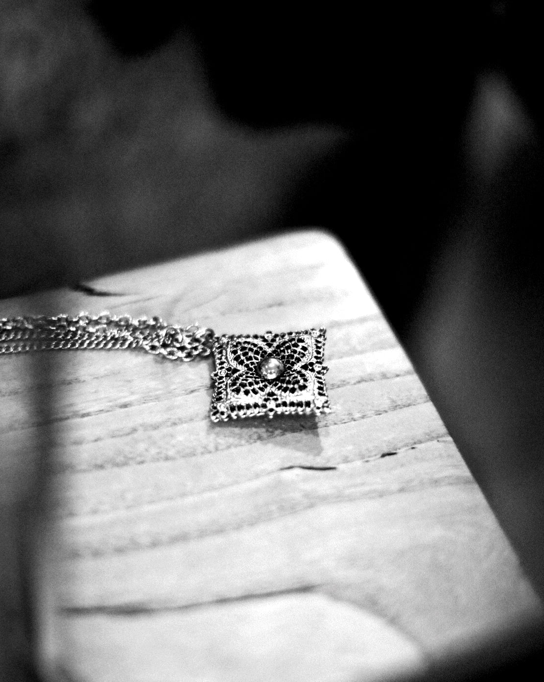 VINTAGE WHITING AND DAVIS VICTORIAN DOUBLE CHAIN PENDANT