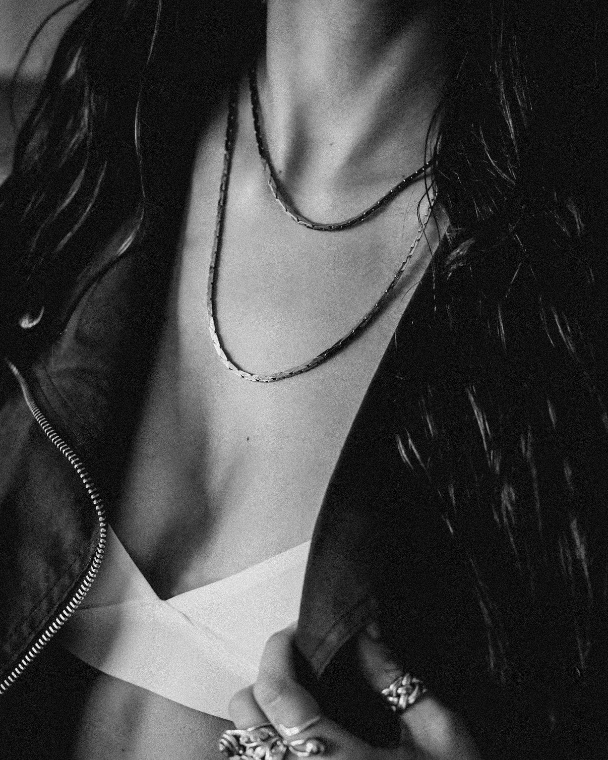 LONG TRIANGLE LINK DOUBLE WRAP NECKLACE