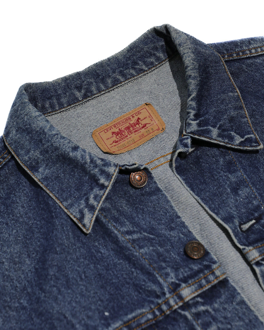 VINTAGE LEVI'S BLUE DEMIN TRUCKER JACKET