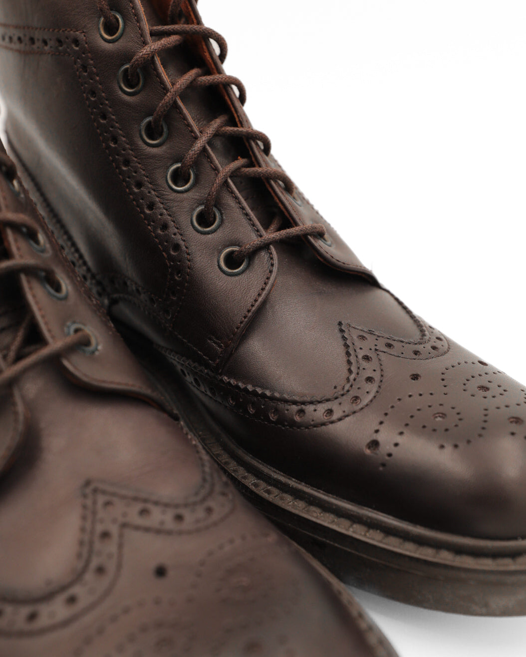 VINTAGE BANANA REPUBLIC LEATHER HERITAGE WINGTIP BOOT